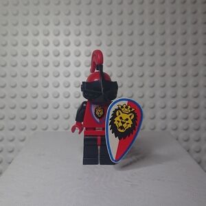 LEGO Lion Knight Minifigure with Shield - Royal Knights Castle